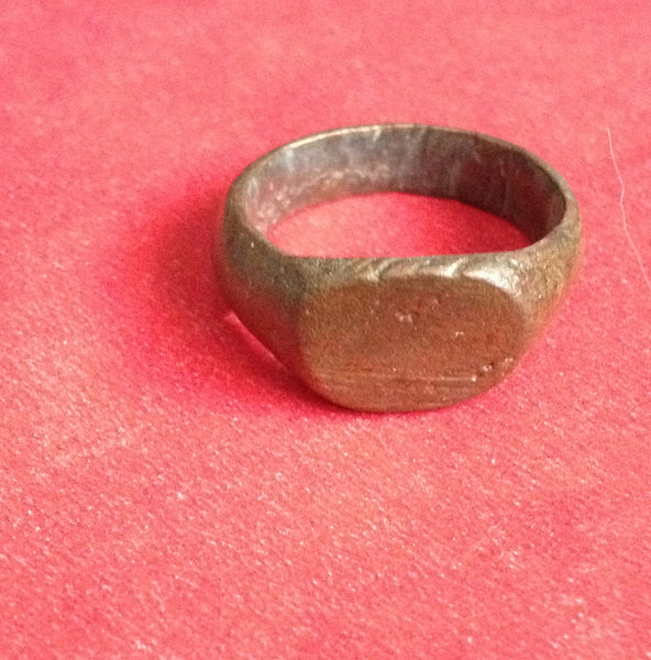 Ancient-Roman-bronze-Ring-1st-to-4th-Century-www.nerocoins.com