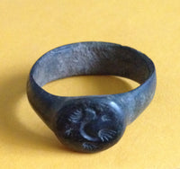 Ancient-Roman-bronze-Signet-Ring-1st-to-5th-Century-www.nerocoins.com